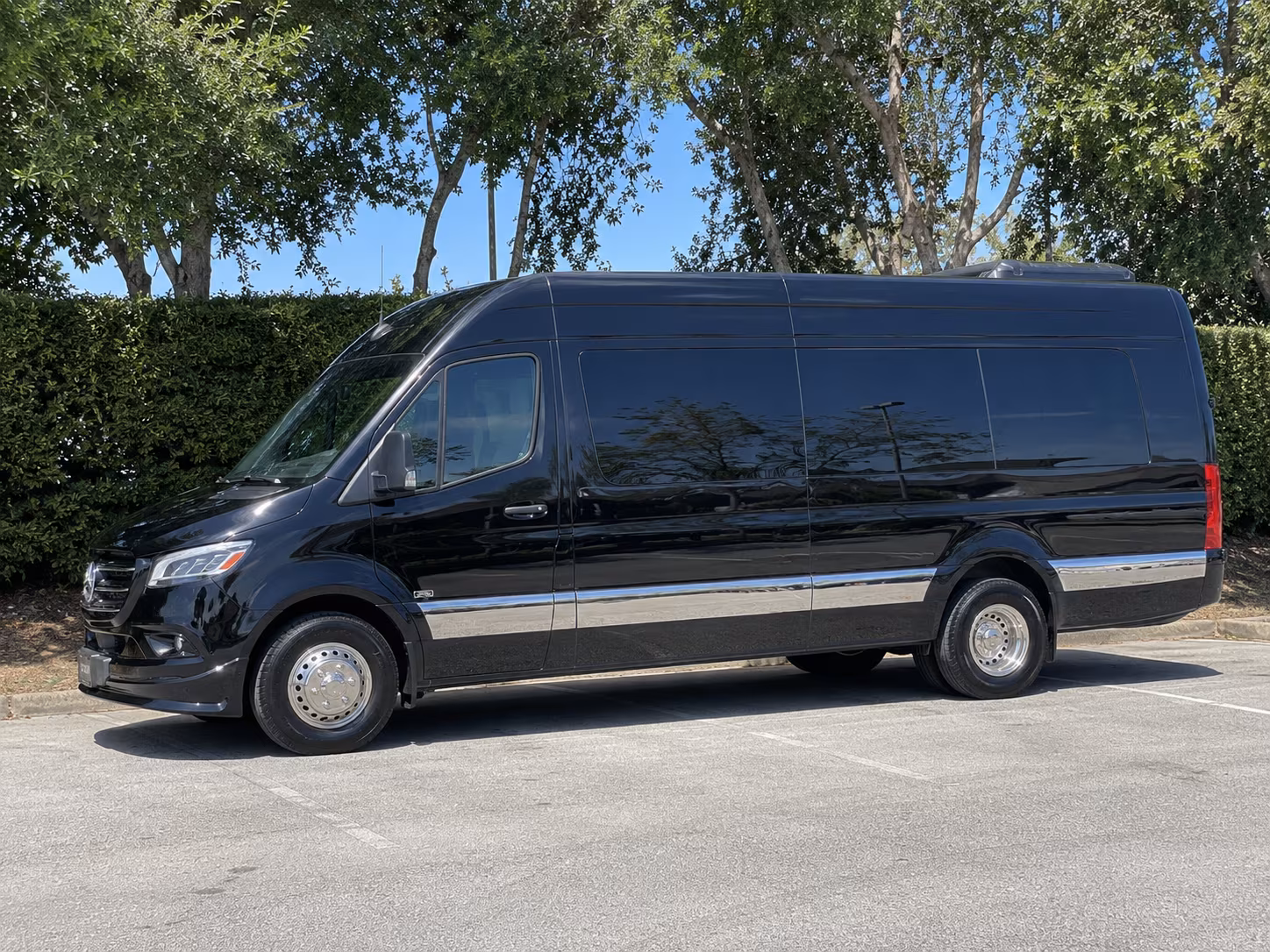 Spokane Airport Shuttle & Transportation party bus exterior