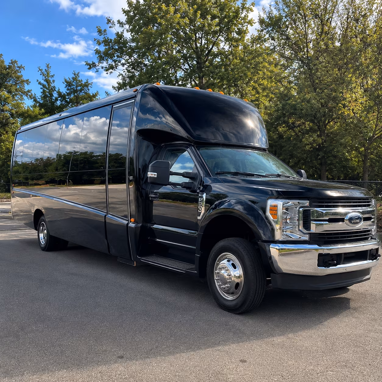 Spokane Airport Shuttle & Transportation party bus exterior
