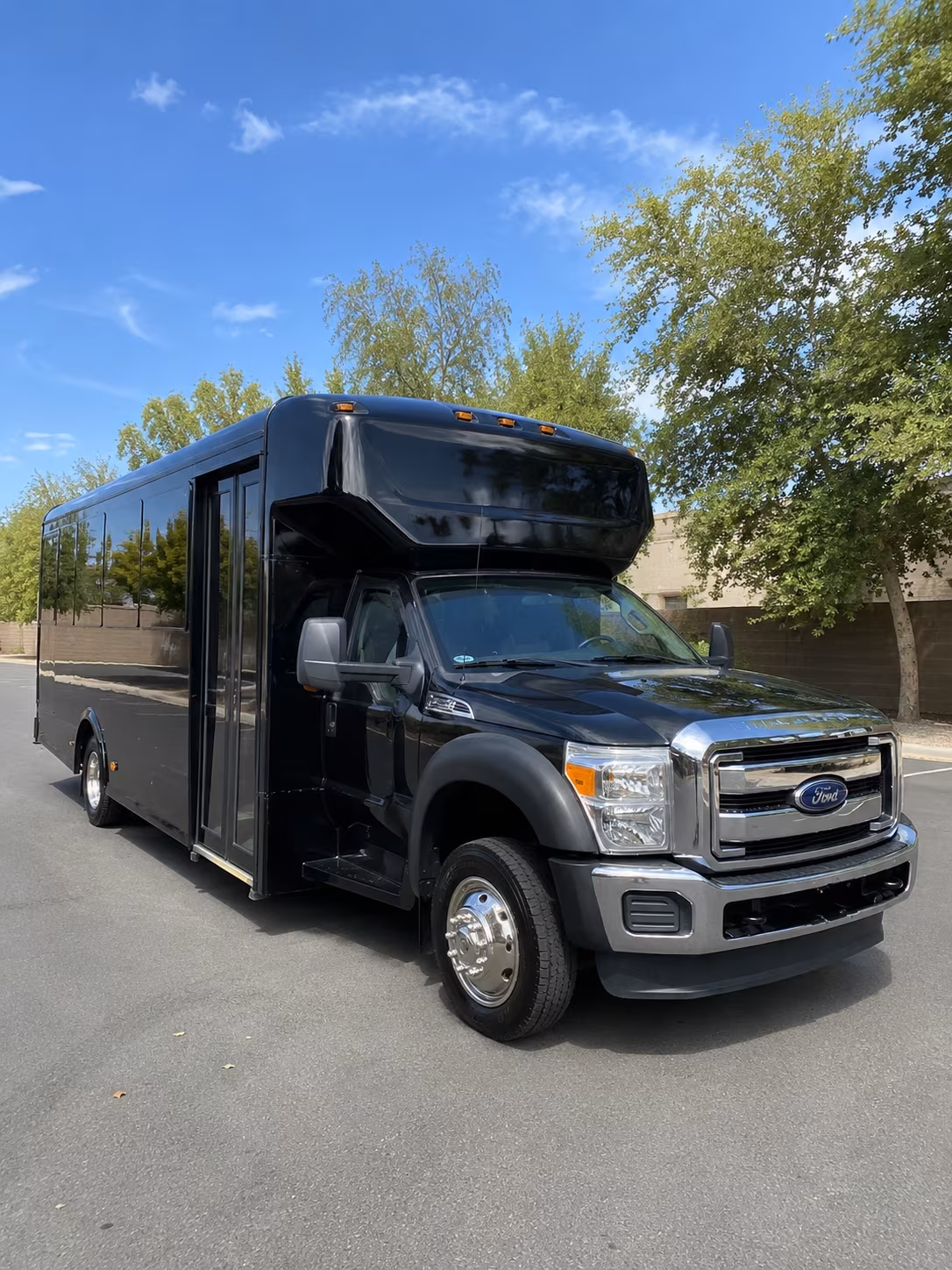 Spokane Birthday, Sweet 16, & Quinceañera Transportation party bus interior