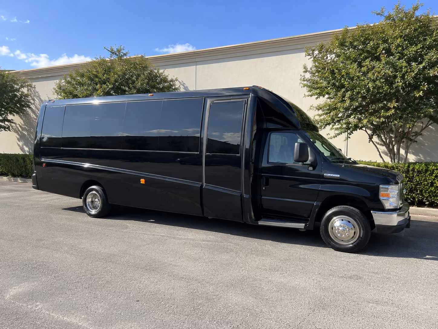 Spokane Winery Tour & Pub Crawl Transportation